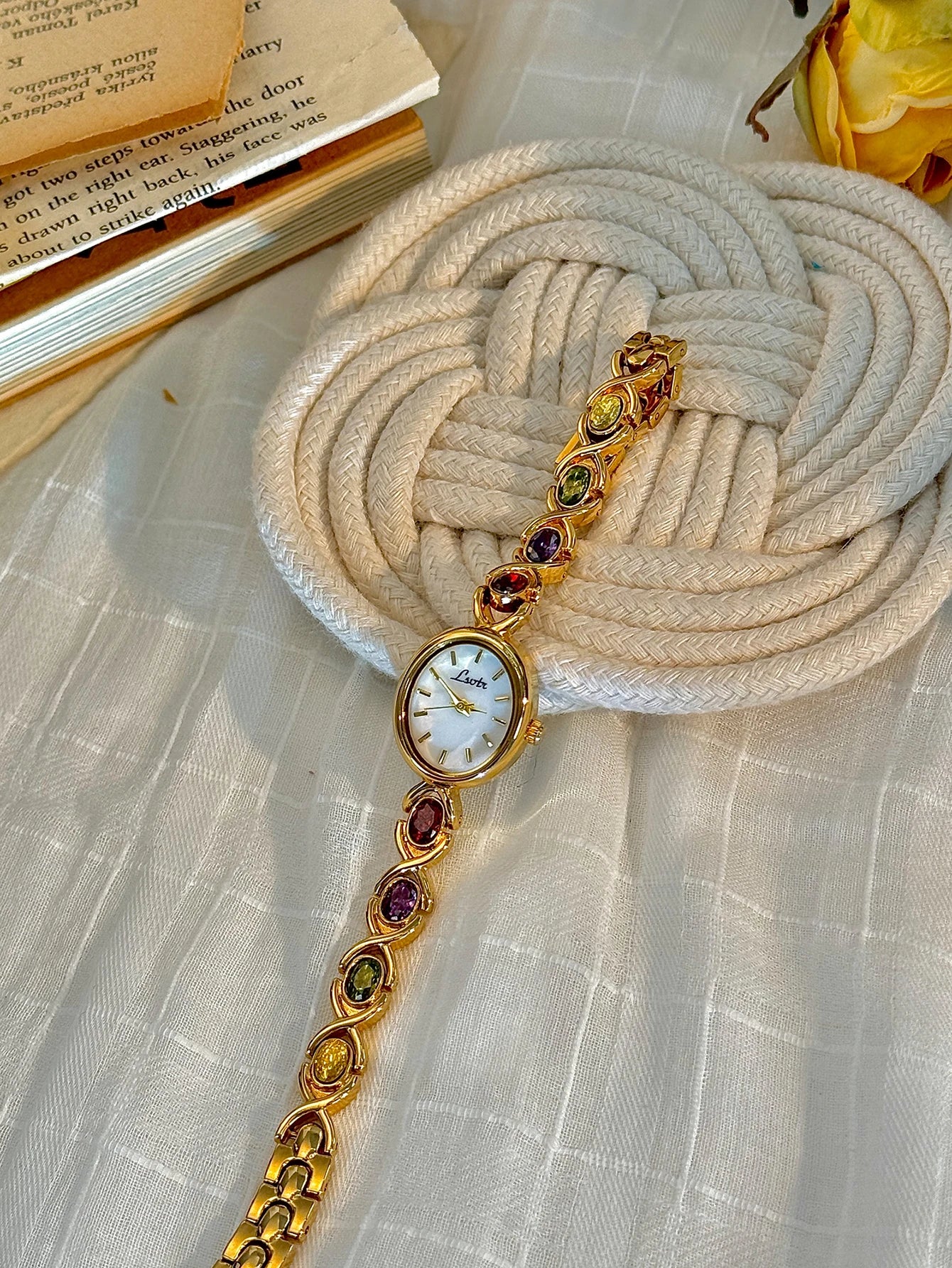 1 Piece of New High-End Colorfuled Tourmaline Gem Rhinestone Inlaid Accessible Luxury Retro Elegant Fashion Women's Watch Oval Mother-Of-Pearl Dial 30m Waterproof Suitable for Daily Wear and Party Vacation Outing and Other Oc